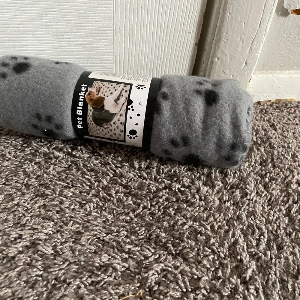 2 pet blankets - Picture 3 of 4